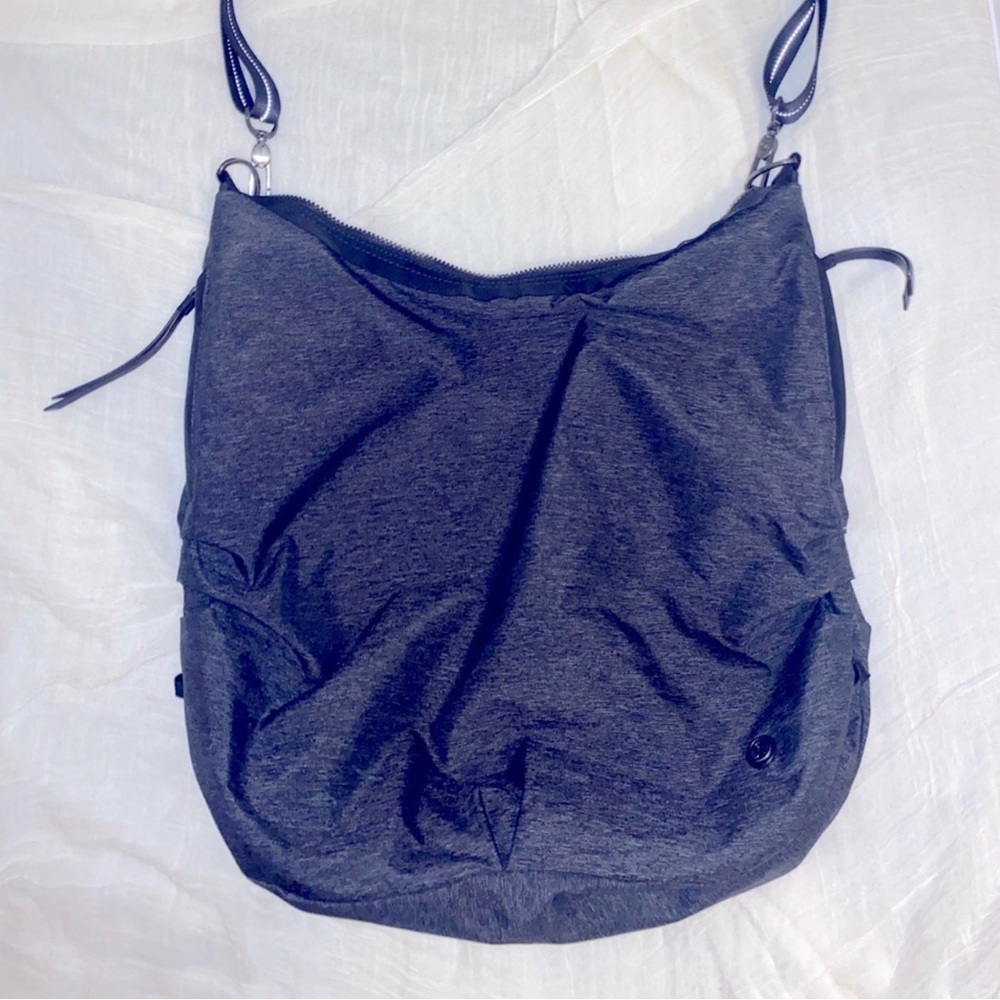 Convertible Lululemon tote backpack in great condition